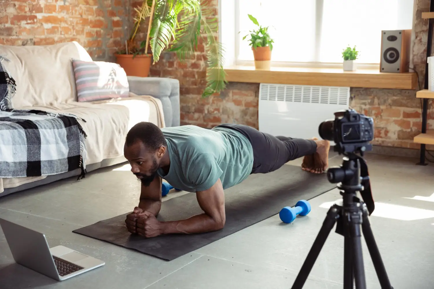 Men Doing Workout-MEN'S HEALTH COACHING & FITNESS TRAINING